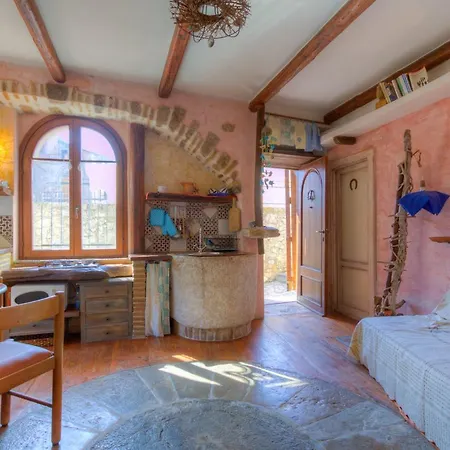 85ap Medieval Loft 이트리
