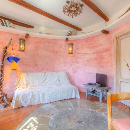 85ap Medieval Loft *